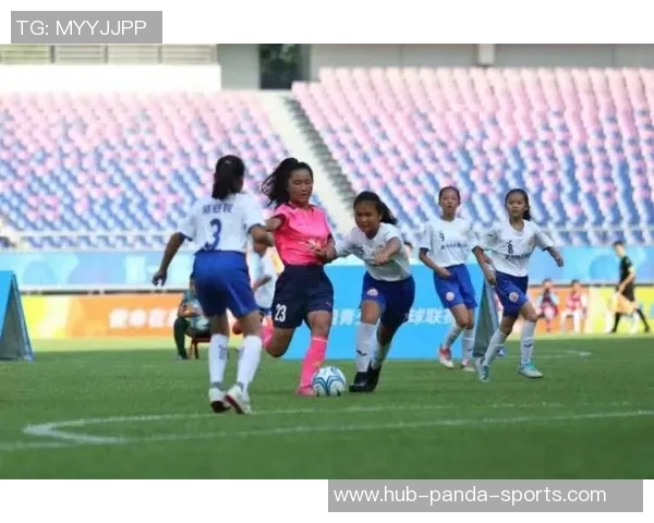 小学足球门尺寸标准及其对青少年足球训练的重要性分析 小学足球门尺寸标准及其对青少年足球训练的重要性分析